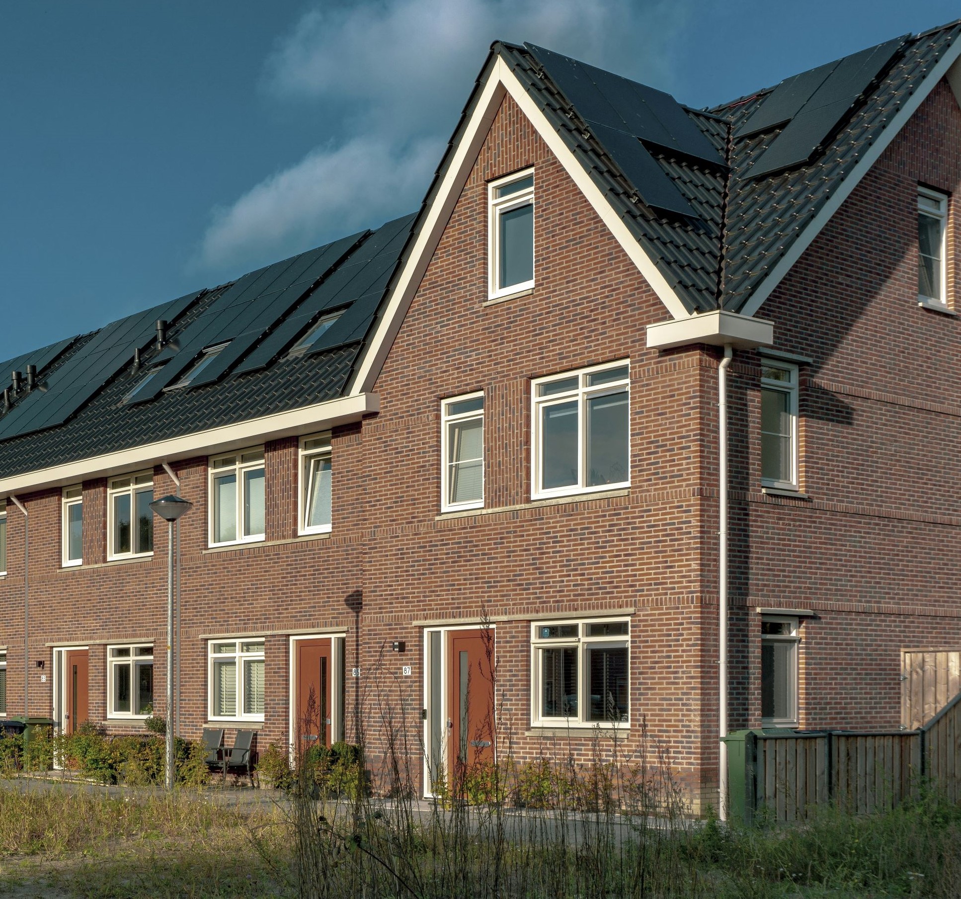 Woningen met zonnepanelen op het dak
